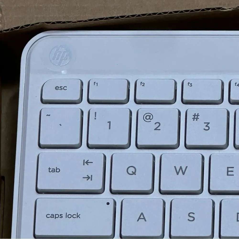 HP white Wired Keyboard